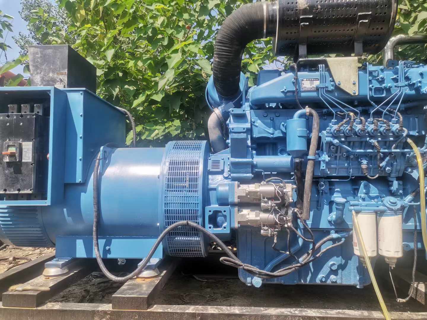 炉霍详细说明降低 800kW 柴油发电机输出电流波动的方法