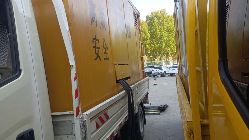 炉霍如何判断柴油发电机组和UPS电源的切换时间是否符合要求？