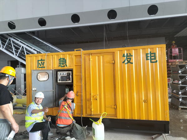 炉霍怎样判断空气滤清器是否需要更换？